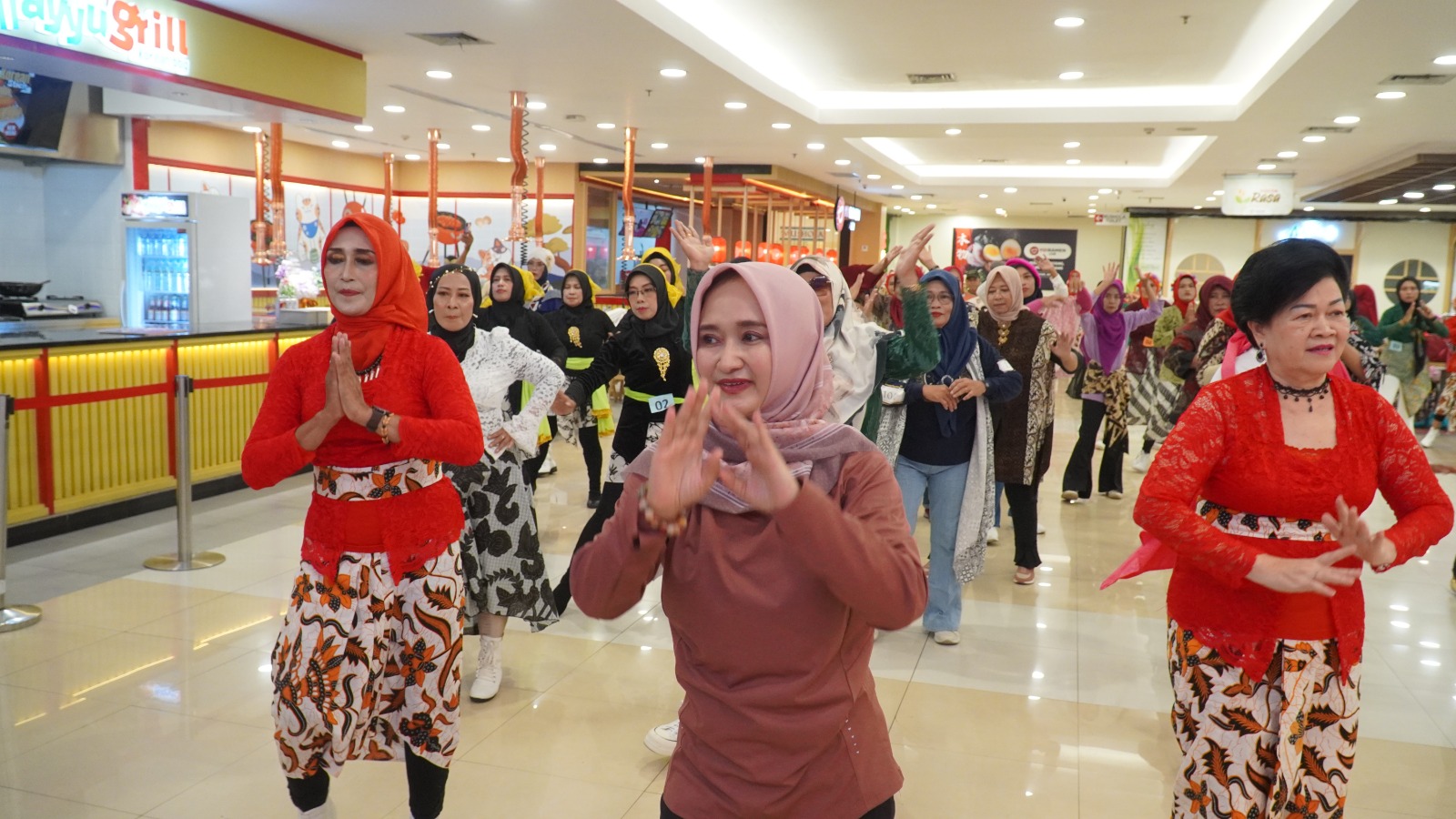 Wakil Wali Kota Buka Lomba Line Dance Berbahasa Tegal, Mlaku-Mlaku Nang Kotaku