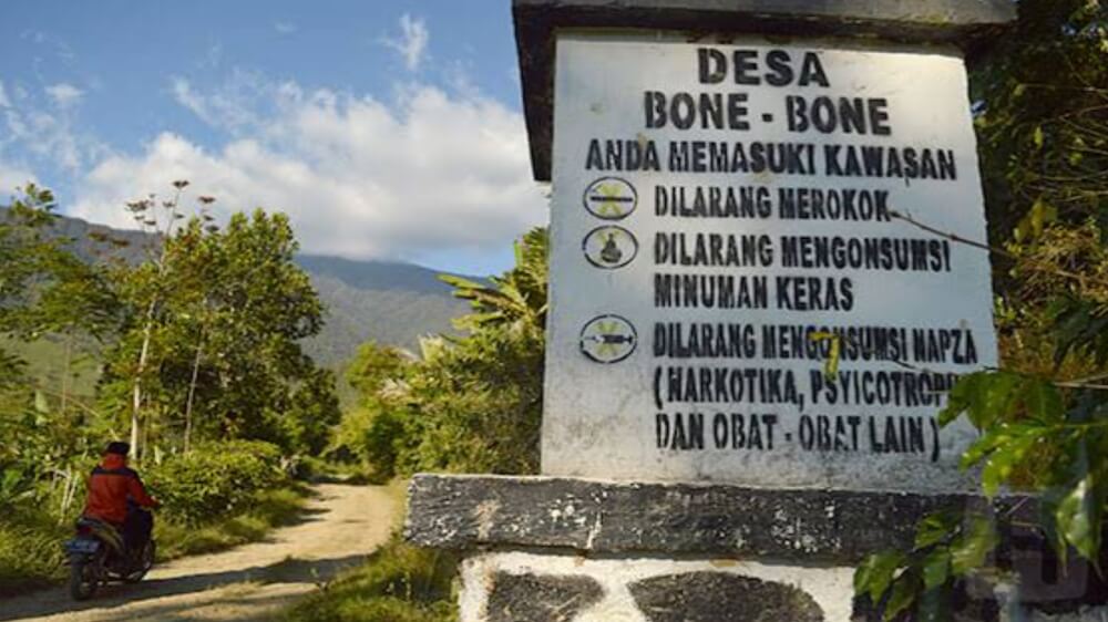 10 Kampung Unik di Indonesia, Nomor Enam Nggak Bikin Sesak Napas