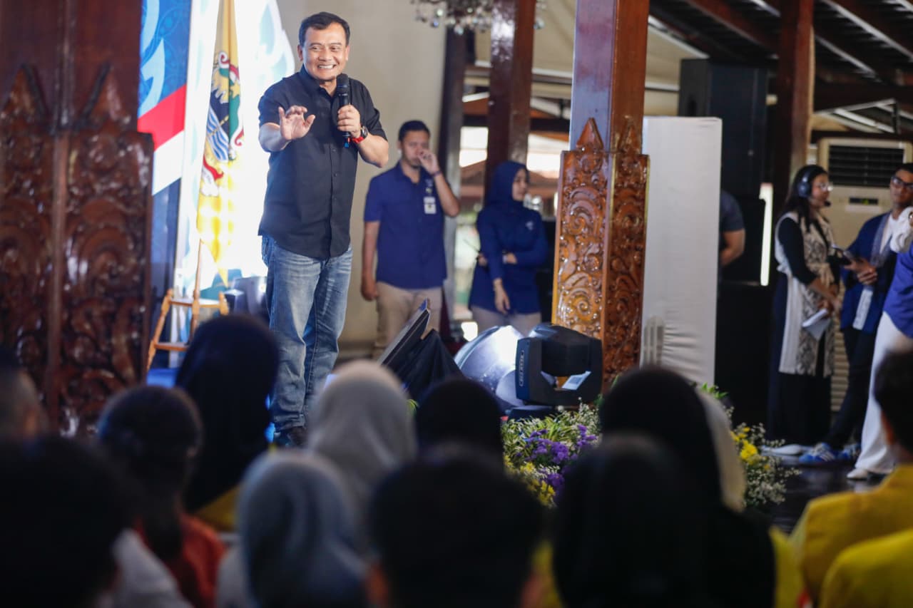 Gubenur Jateng Ahmad Luthfi Larang Aktivitas Penambangan di Kawasan Gunung Slamet