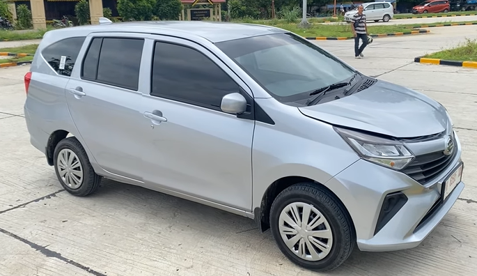 Berapa Biaya Mudik Pakai Daihatsu Sigra? Mulai dari Konsumsi BBM sampai Harga Tol Bisa Anda Cek di Sini