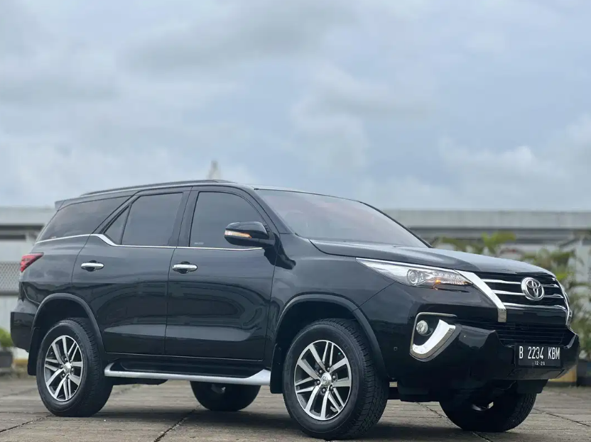 Toyota Fortuner 2016 Bekas Masih Gahar, Siap Temani Perjalanan Jauh Penuh Kenyamanan 