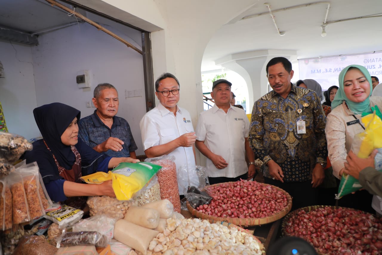 Harga Beras dan Gula di Pasar Johar Semarang Abnormal, Pemprov Jateng Gercep Lakukan Ini