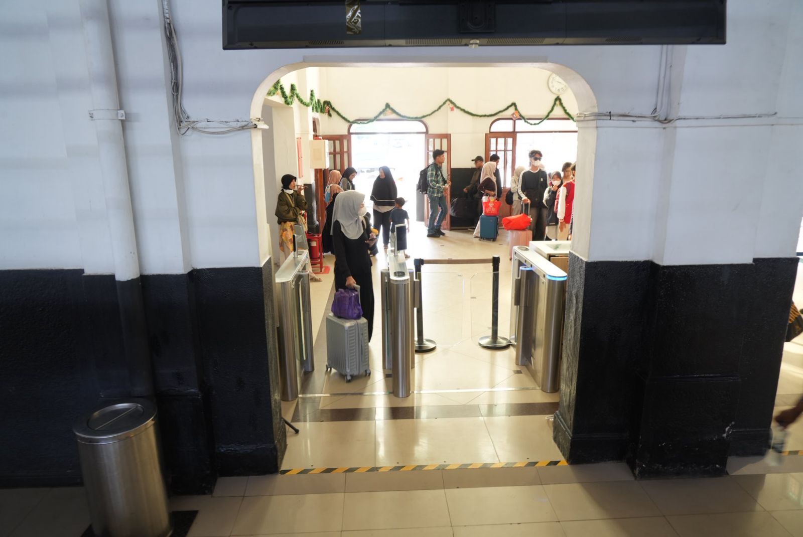 Liburan Tahun Baru Belum Usai, Tiket Kereta dari Stasiun Tegal dan Semarang Masih Tersedia