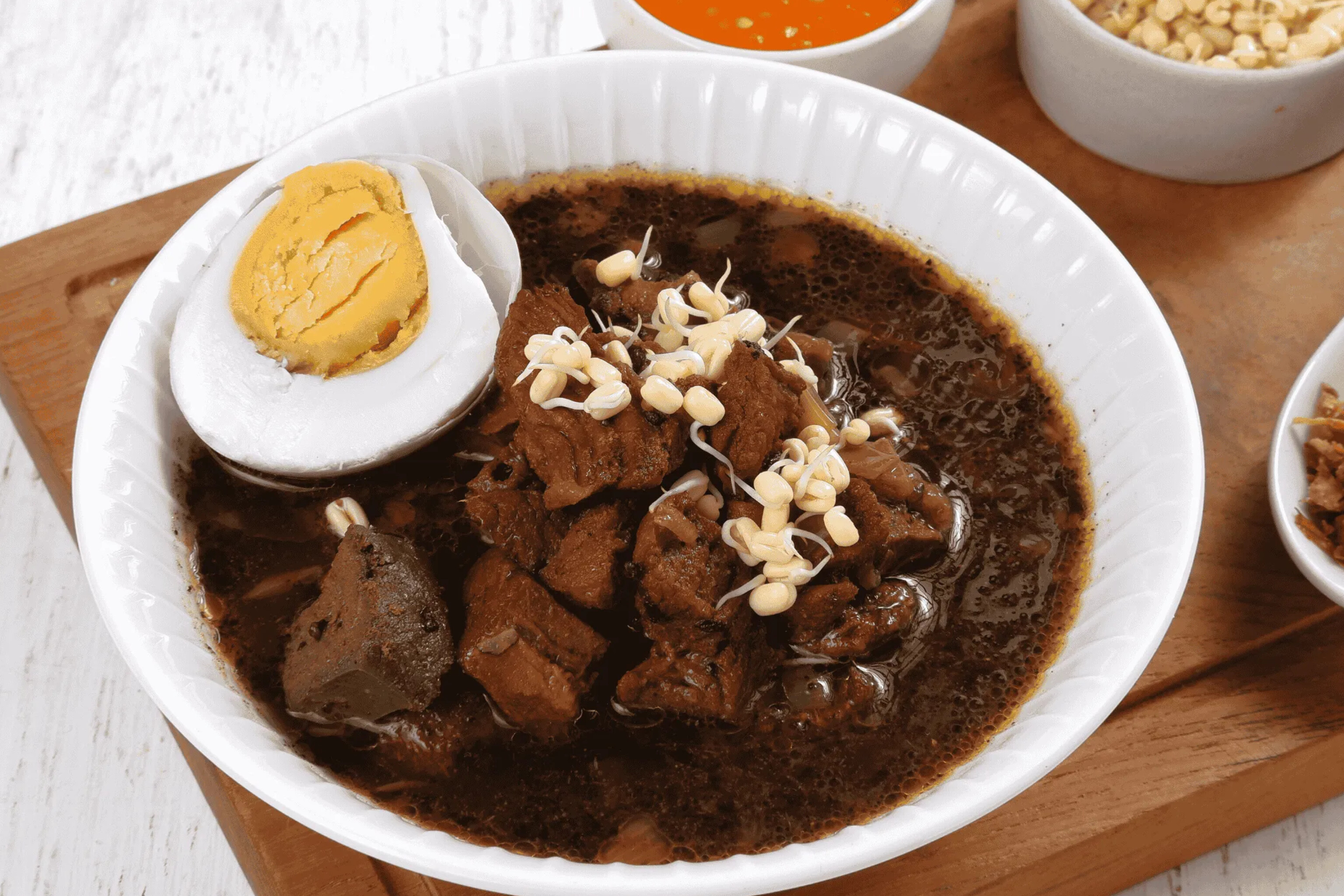 Nikmatnya Tiada Lawan! 5 Makanan Khas Jawa Timur yang Wajib Masuk Daftar Kulineranmu