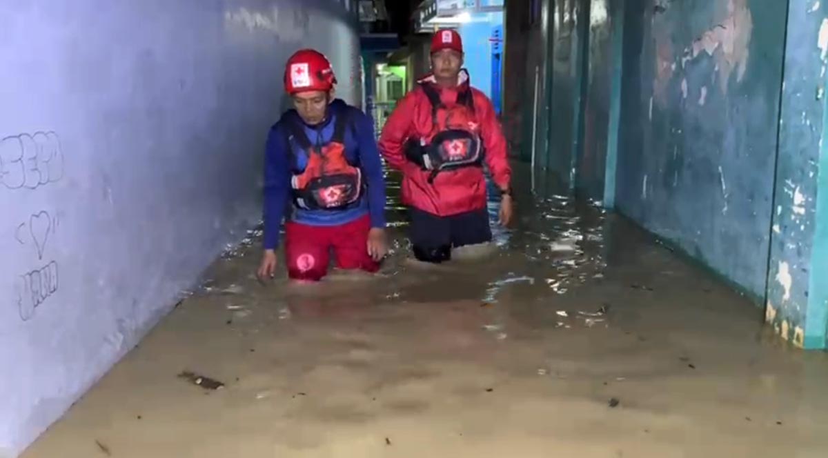 Tahun Baru 2026, Desa Prupuk Utara Tegal Banjir hingga Setinggi 1 Meter 