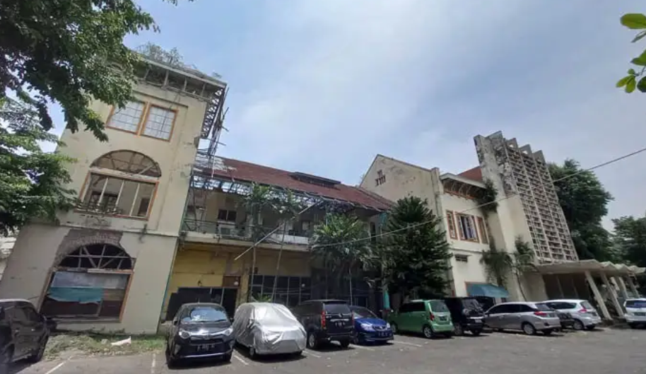 5 Hotel di Jawa Tengah yang Dulu Berjaya tapi Sekarang Angker dan Penuh Misteri