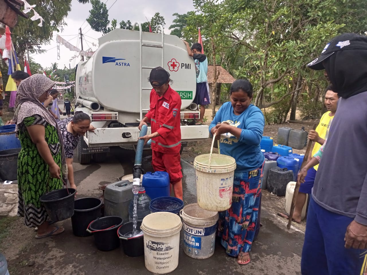 Dua Desa Kesulitan Air Bersih, PMI Kabupaten Tegal Langsung Gelontor 5 Tangki 