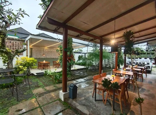 10 Tempat Nongkrong Kuliner Modern di Salatiga yang Hits dan Instagramable Tahun 2025