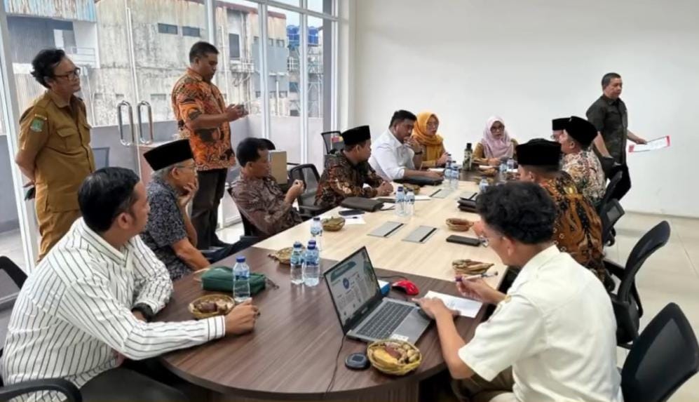 Kunjungan Kerja Komisi II dan III DPRD Kota Tegal ke Bekasi dan Surakarta