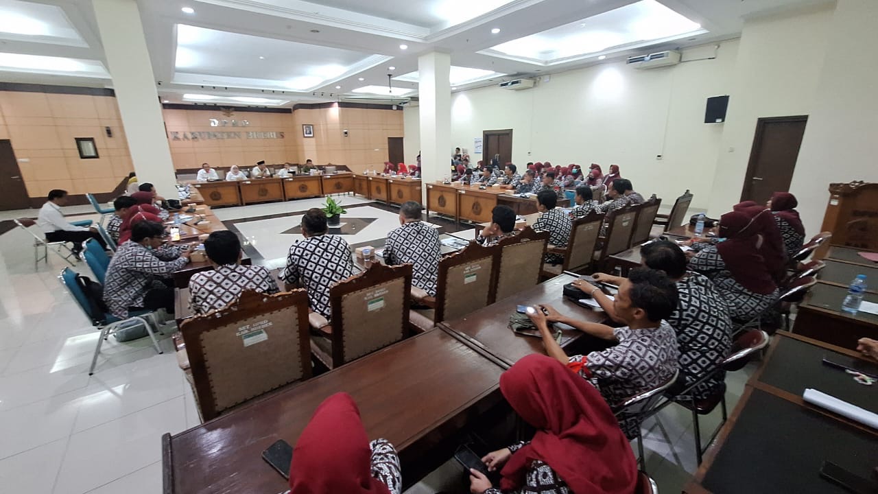Tuntut Diangkat Jadi ASN, Honorer di Brebes Geruduk DPRD