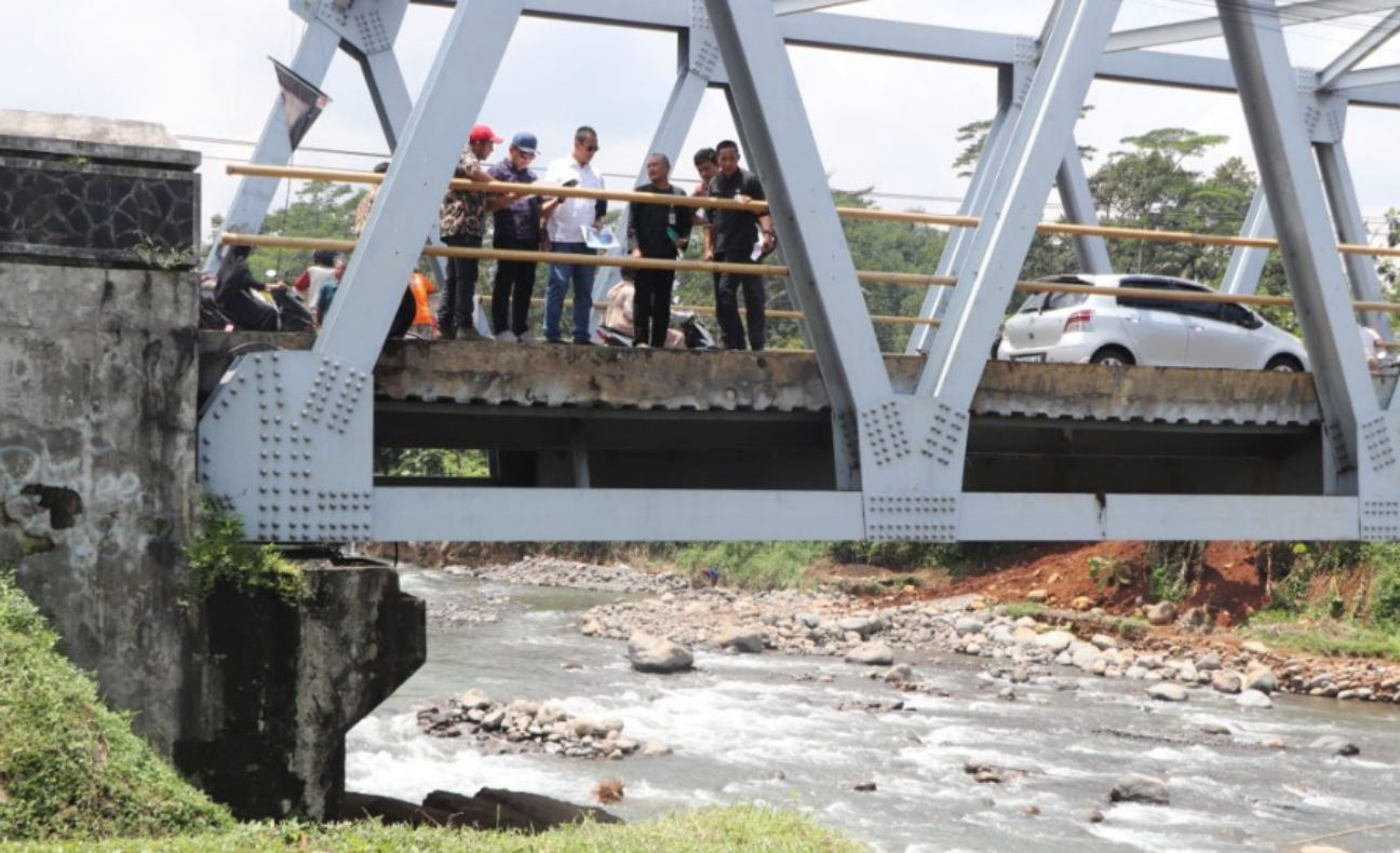 DPRD Jateng Desak Perbaikan Jalan dan Jembatan di Pekalongan: Harus Segera Ditangani