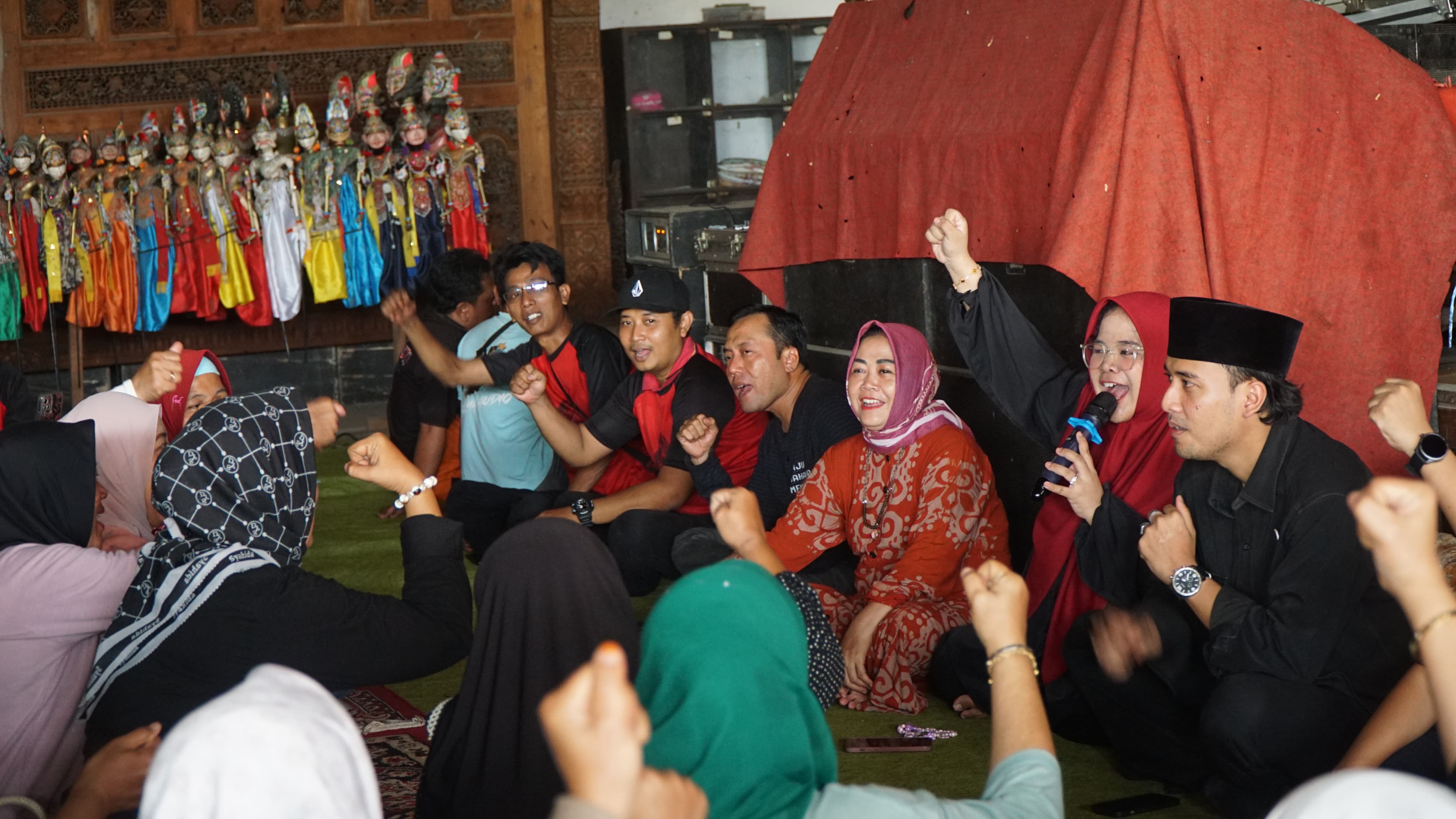 Dukung Bima-Mujab, Keluarga Almarhum Ki Enthus Siapkan Sanggar untuk Rumah Pemenangan 