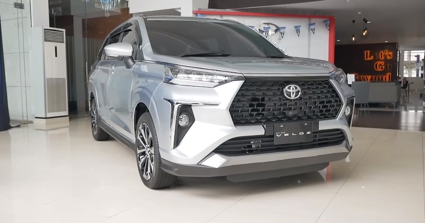 Update Harga Toyota Veloz 2023 Mulai dari Rp286.000.000 dengan Fitur Terbaru