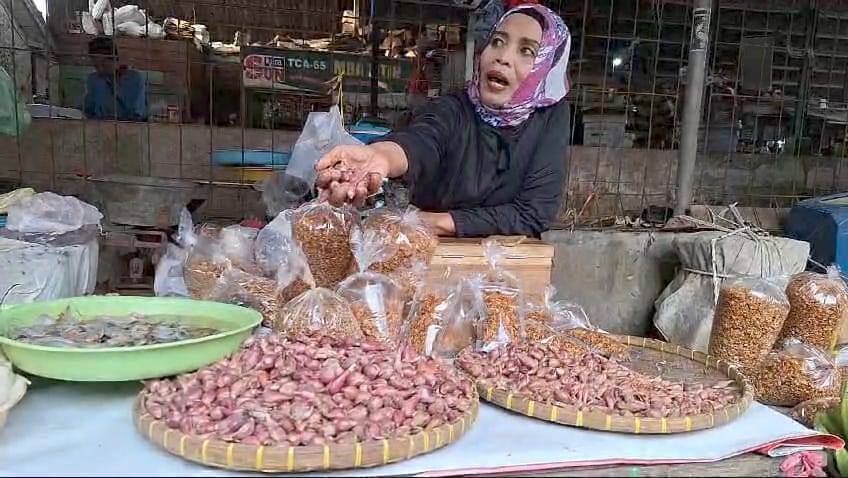 Mahal, Harga Bawang Merah dan Cabai Keriting di Pasar Induk Brebes Tembus Rp50 Ribu