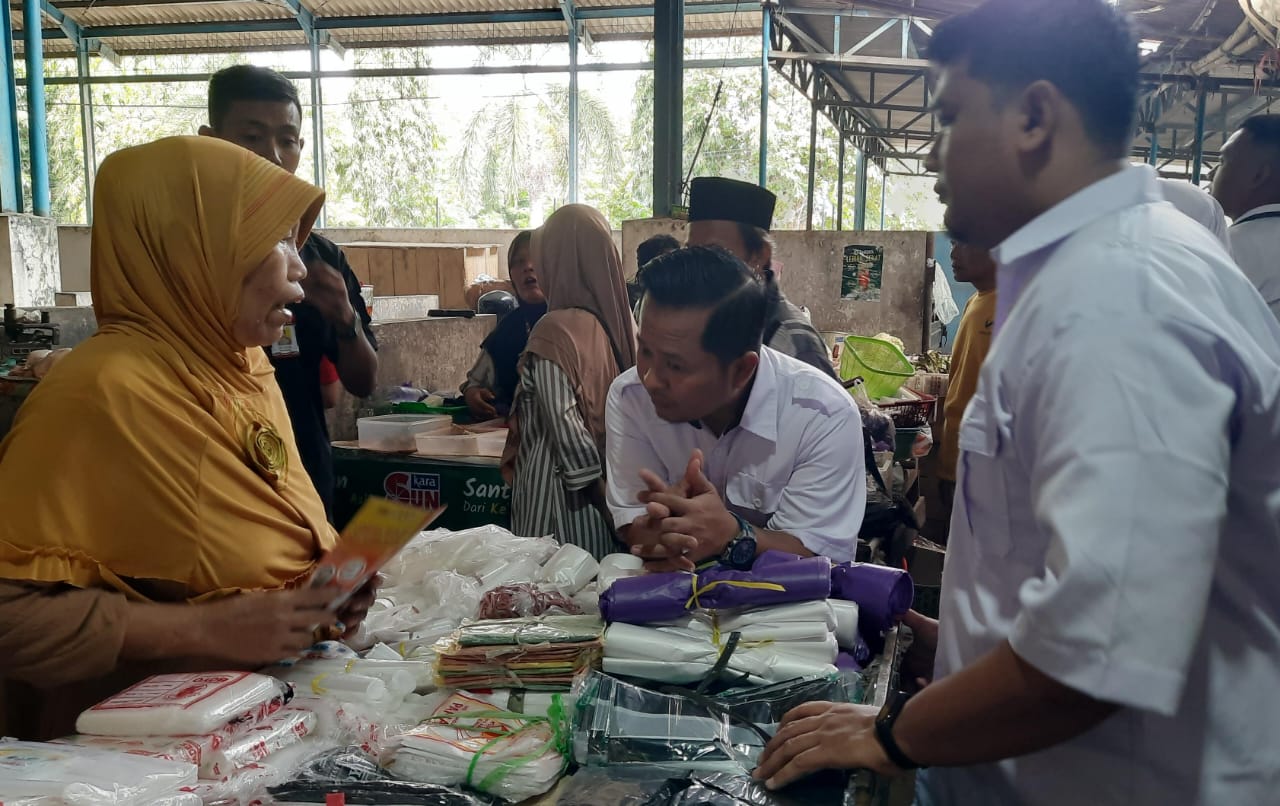 Pedagang Pasar di Tegal Keluhkan E-Retribusi, Faruq-Ashim Pastikan Hal Ini