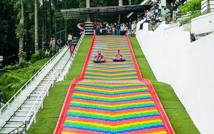 Eksotis dan Memikat! 10 Tempat Wisata Unik di Batang Wajib Dikunjungi