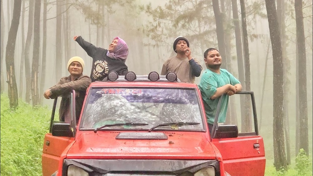 Jeep Adventure Terbaik di Guci Tegal dengan View Menawan