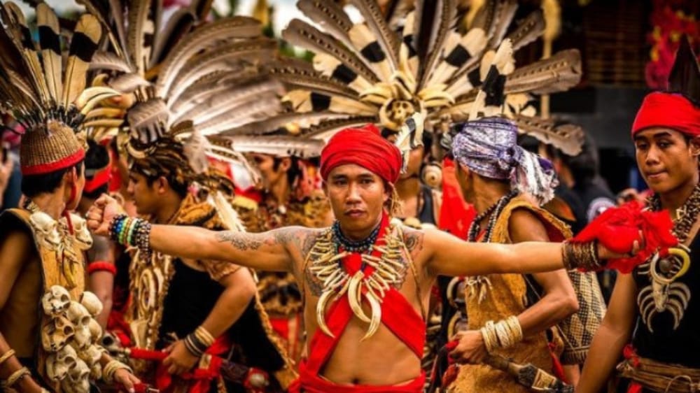 Mengenal Suku Dayak Kalimantan, Belanda Menyebutnya sebagai Pasukan Hantu