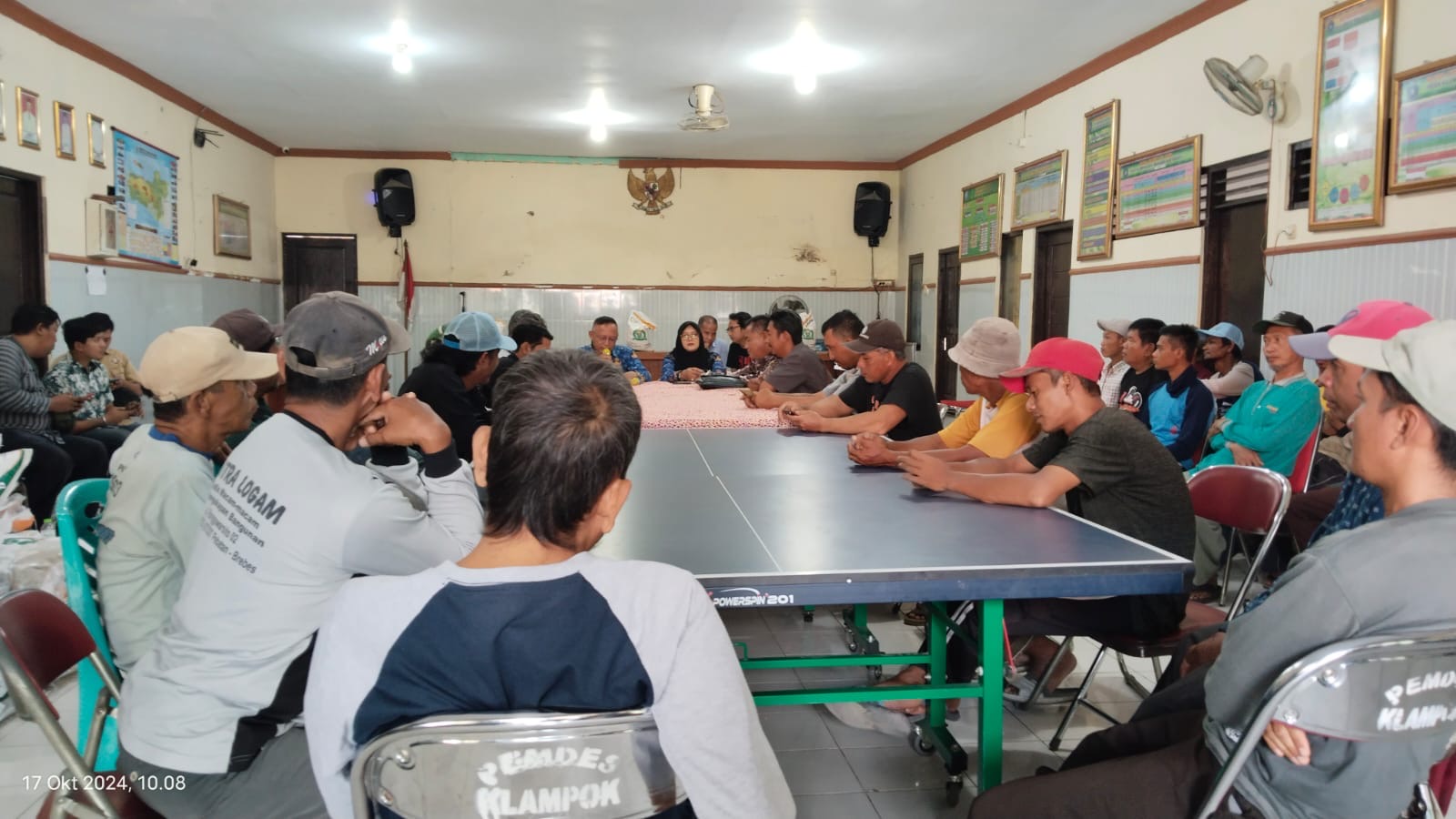 Saluran Irigasi Tertutup Urugan Pembangunan Pabrik, Warga di Brebes Protes