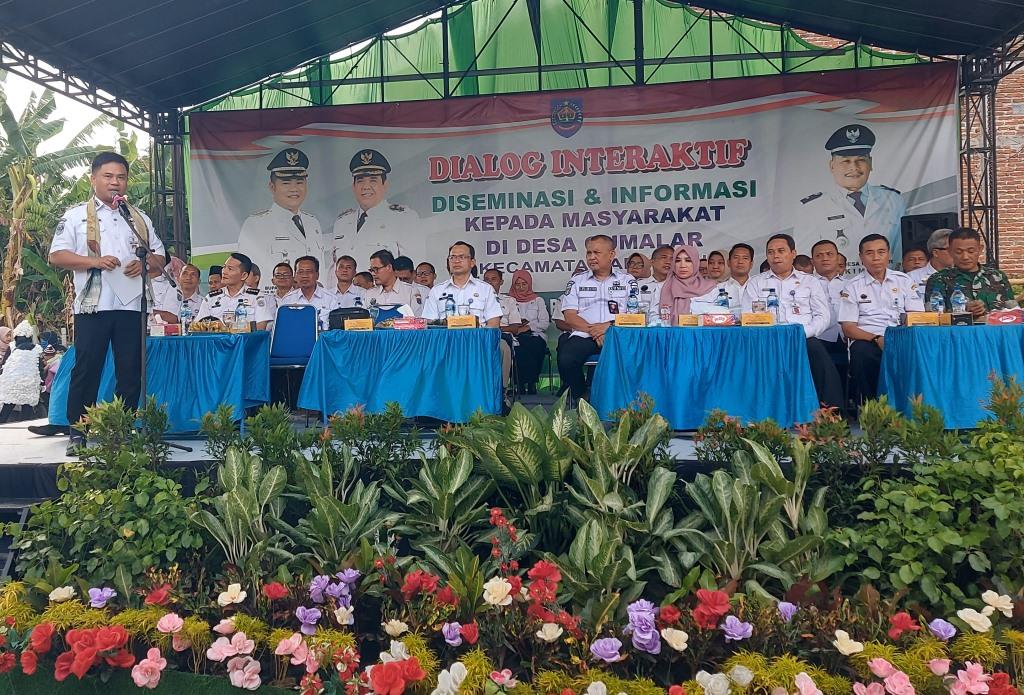 Tilik Desa di Gumalar, Bupati Tegal Ischak: Ibarat Kantor Pemkab Diboyong ke Sini