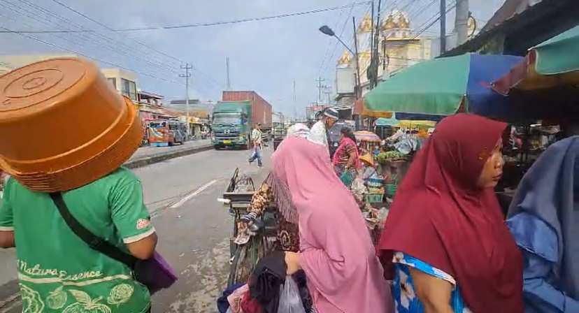 Pasar Tumpah di Pantura Brebes Berpotensi Picu Macet Saat Arus Mudik