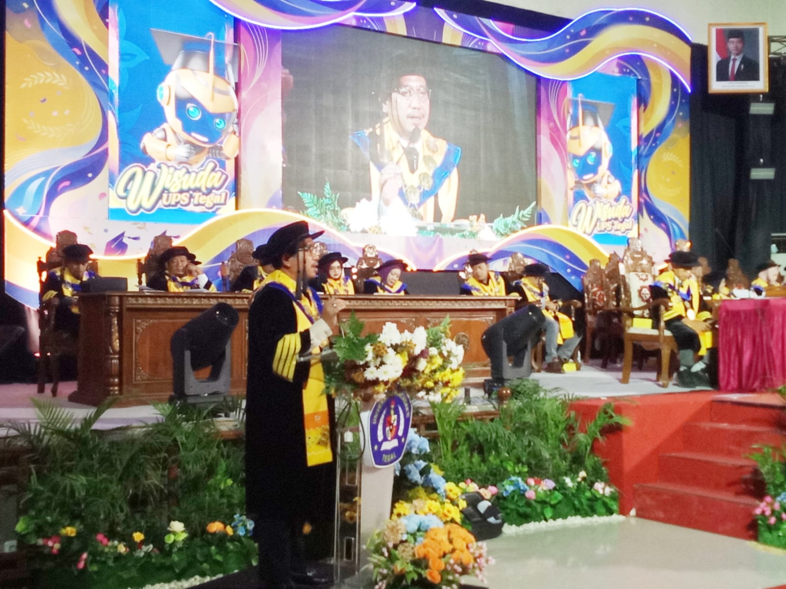 UPS Tegal Kukuhkan 965 Wisudawan, Hadirkan Lulusan Unggul dan Berkarakter