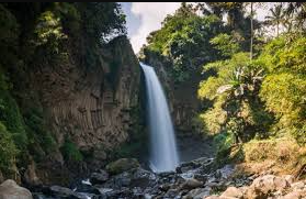5 Wisata Air Terjun di Brebes yang Jadi Surga Tersembunyi di Jawa Tengah
