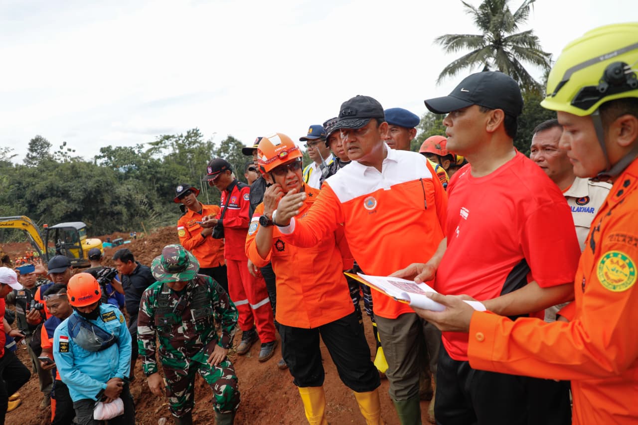 Pemerintah Modifikasi Cuaca Percepat Pencarian Korban Longsor di Cilacap