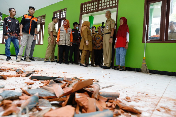 Ganjar Gercep Lakukan Penanganan Korban Gempa di Wonogiri, Prioritaskan Perbaikan Sekolah