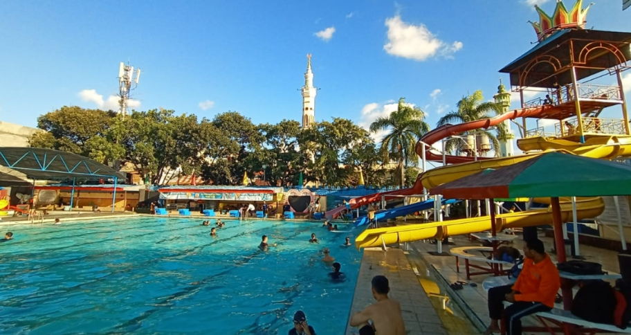 5 Waterboom Terbaik di Jawa Tengah: Liburan Seru Keluarga Mending ke Sini Aja!