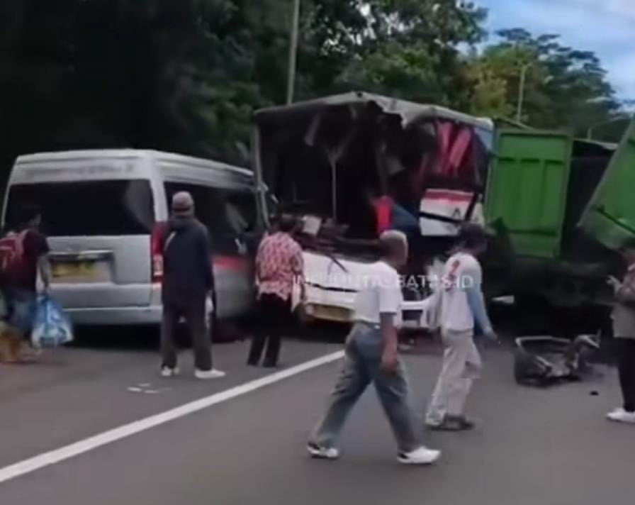 Kecelakaan Beruntun Terjadi di Tol Cipularang KM 97, 6 Kendaraan Terlibat