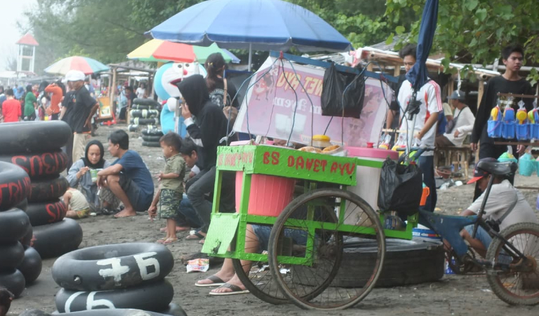 Wisata Pantai di Brebes dan Kaligua Jadi Favorit Selama Libur Lebaran di Brebes