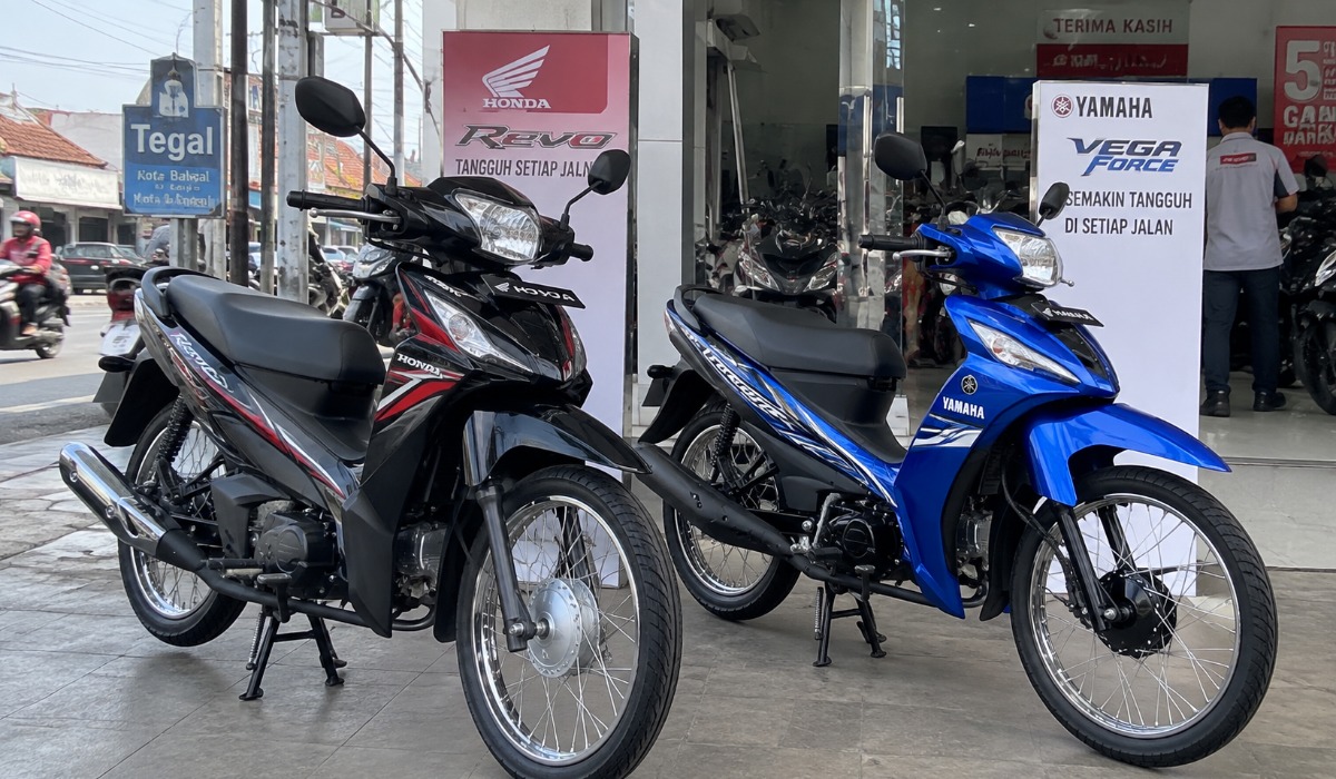 Motor Bebek Honda vs Yamaha: Mana Paling Badak dan Irit?