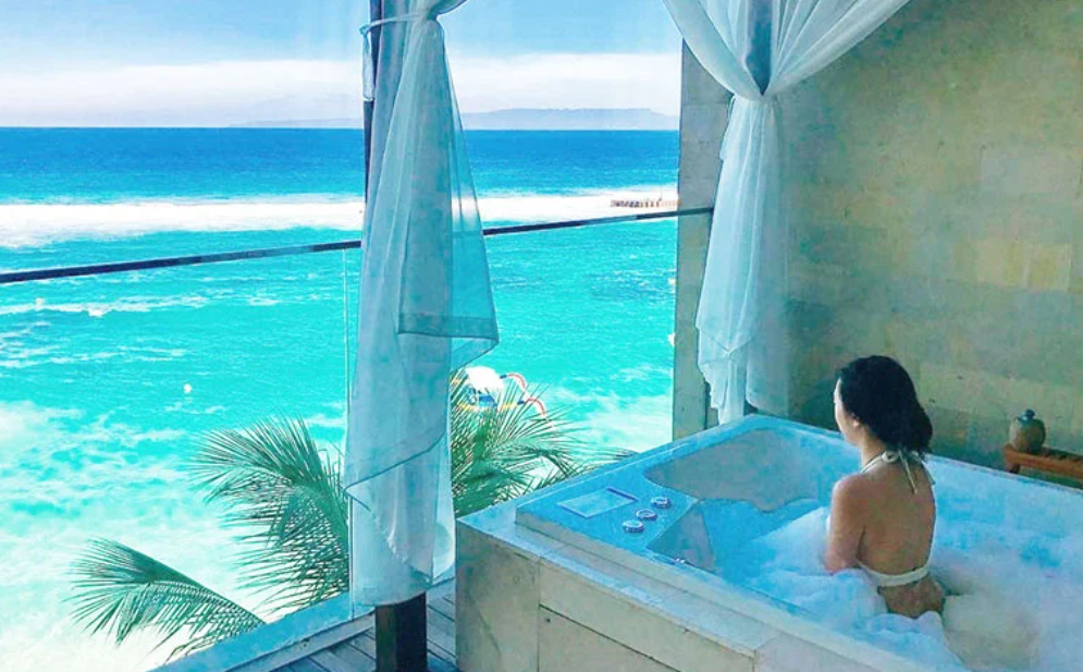 4 Penginapan dengan View Pantai di Batang yang Bikin Liburanmu Semakin Berkesan