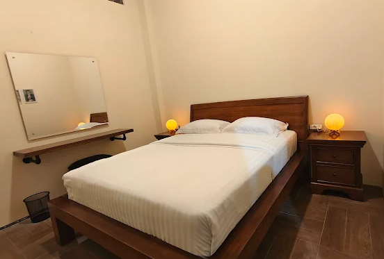 5 Penginapan Murah Dekat Pantai Jepara dengan Fasilitas Nyaman 2025