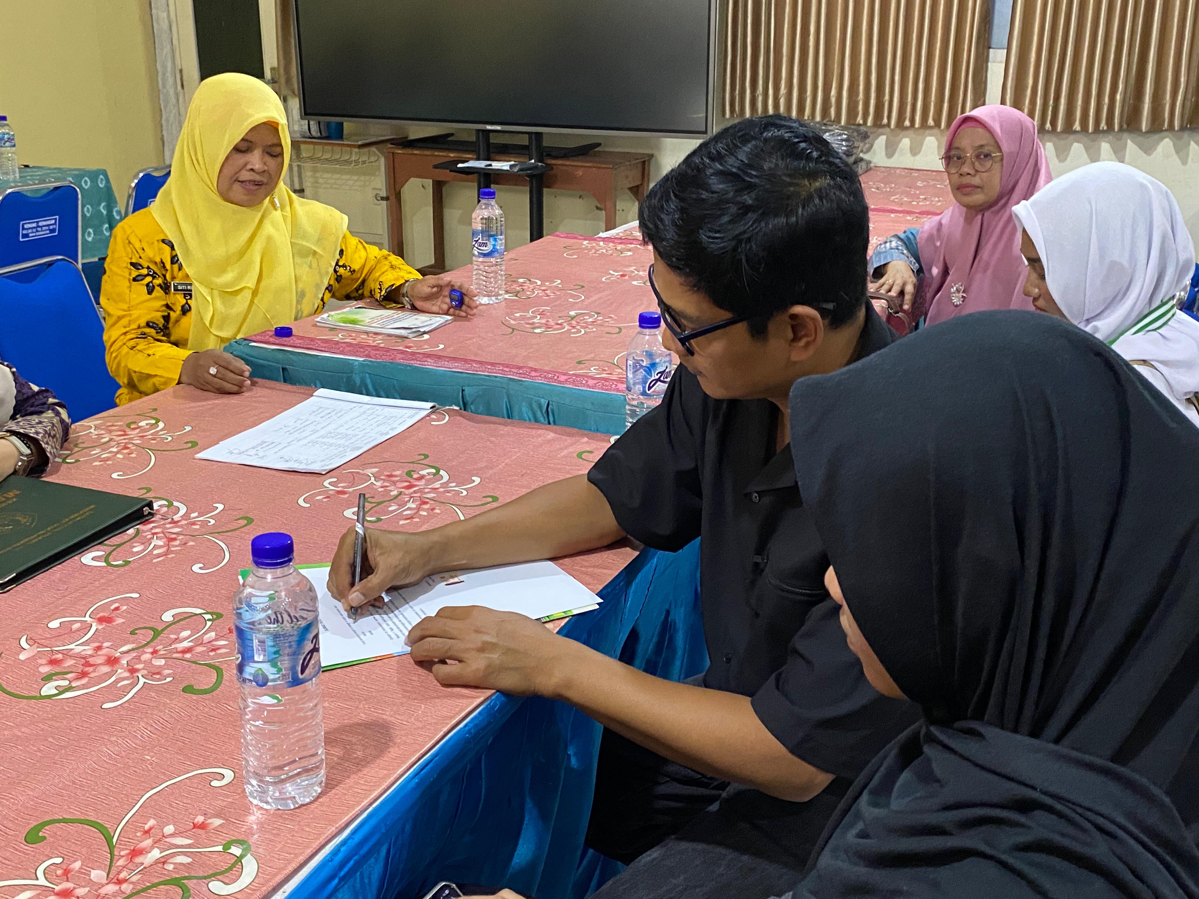 Viral! Siswi MAN 1 Tegal Dikeluarkan, Sekolah: Bukan Karena Baju Renang