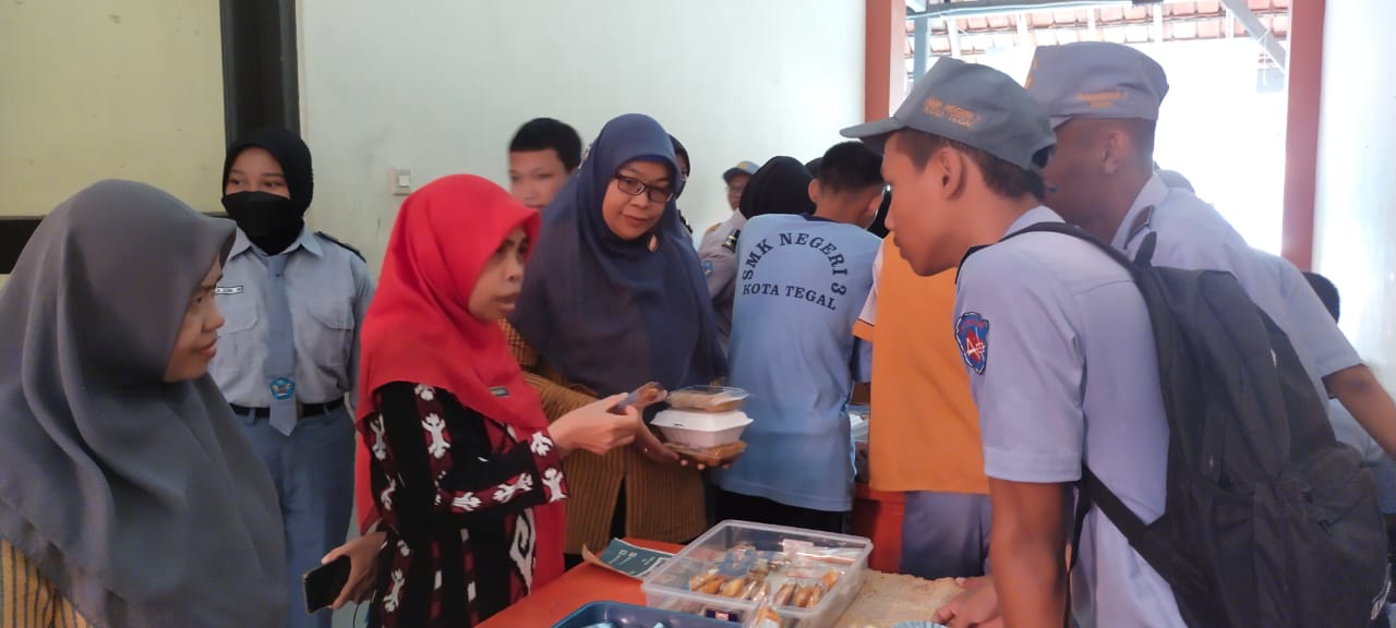Classmeting, DPIB SMK Negeri 3 Kota Tegal Adakan Mini Festival Kuliner 