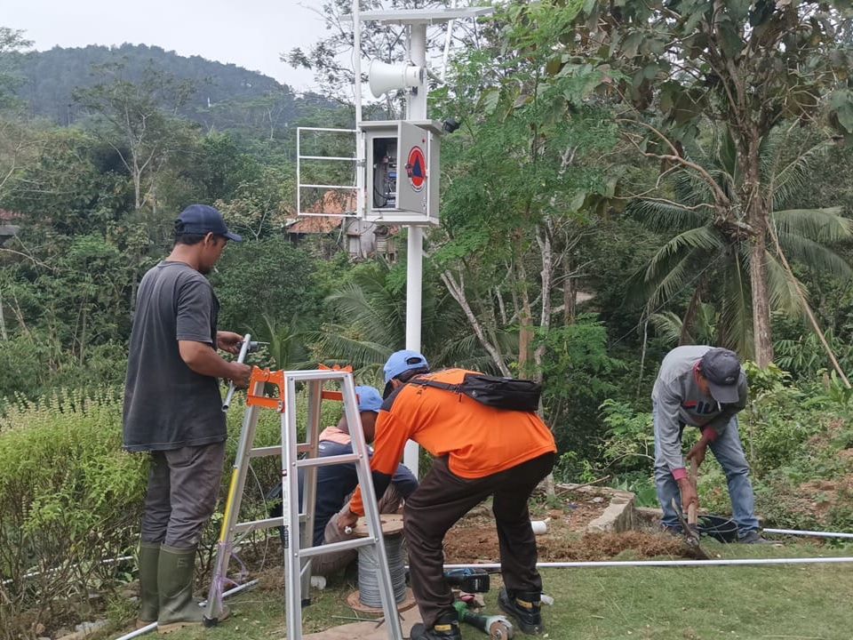 9 Kecamatan di Brebes Rawan Longsor, BPBD Jateng Pasang Alarm Early Warning System 