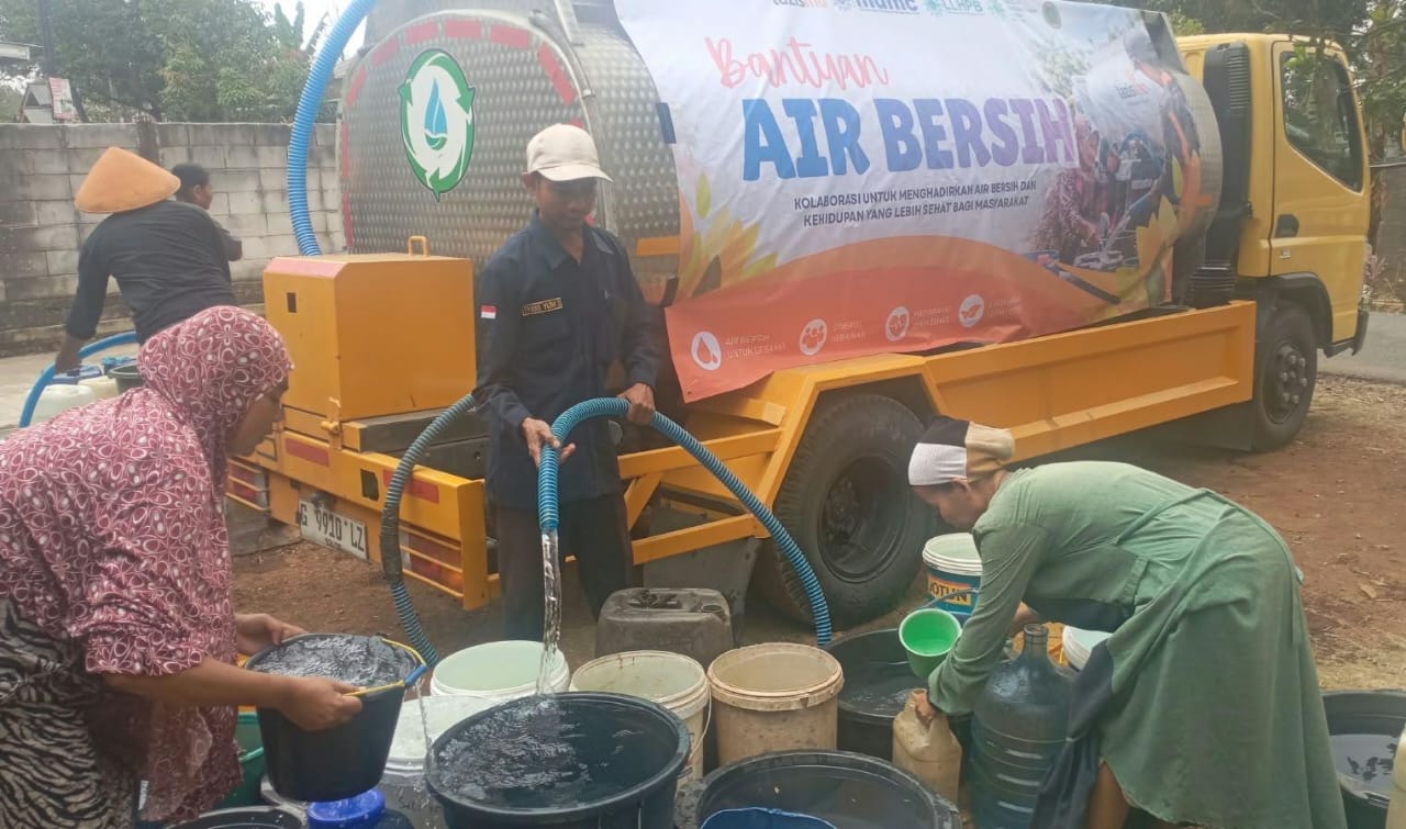 Lazismu Jatinegara Tegal Salurkan Air Bersih ke Tiga Desa Terdampak Kemarau