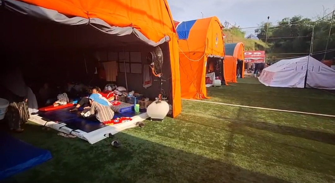 Lebih dari 2 Pekan Korban Tanah Bergerak di Sirampog Brebes Tinggal di Pengungsian: Kami Harap Segera Direloka