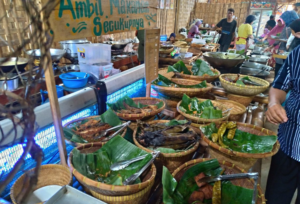5 Warung Makan Terkenal di Batang yang Selalu Ramai Pengunjung