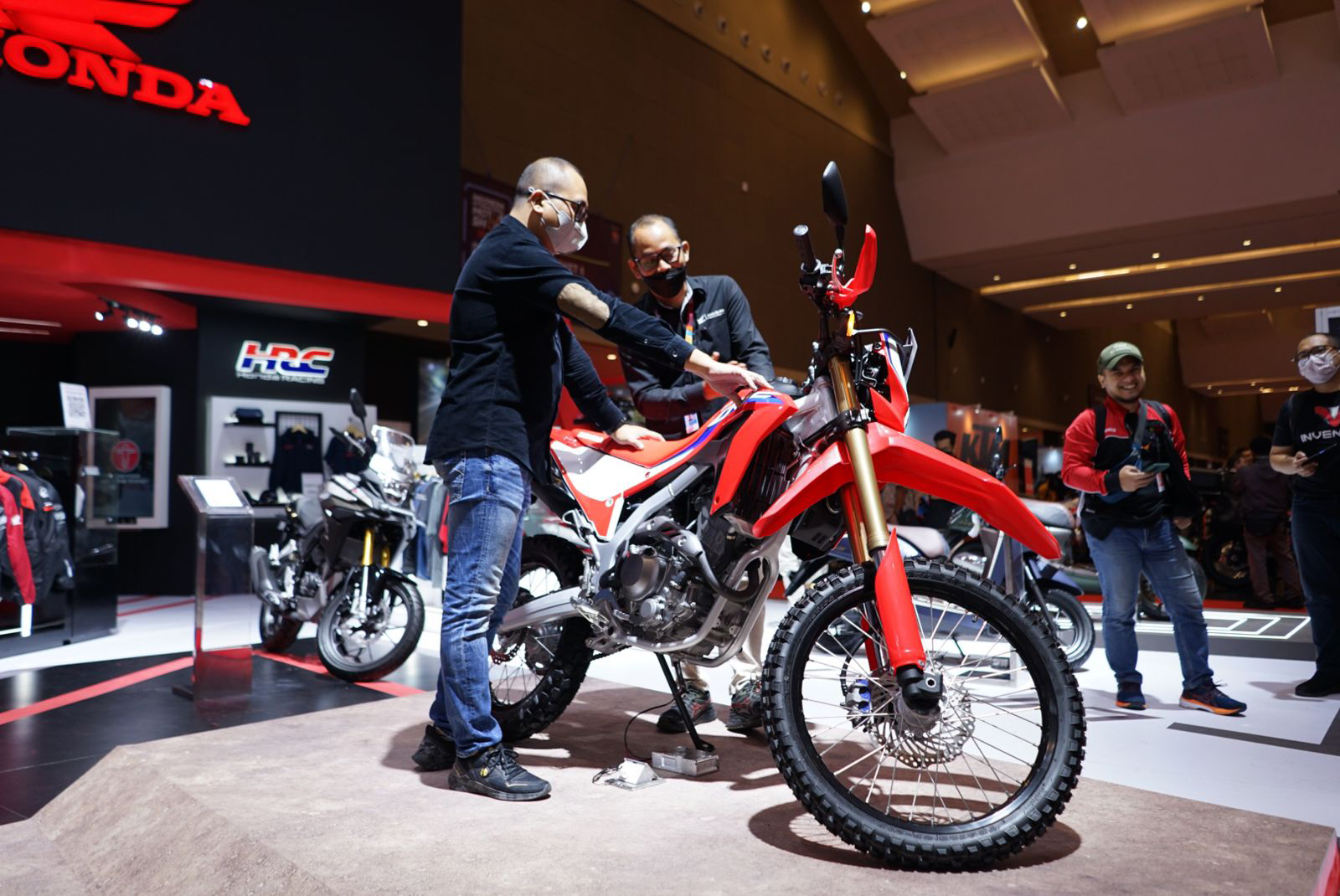 Honda CRF250L, Motor Trabas Teranyar yang Ringan, Anti Slip, dan Cocok untuk Kontur Indonesia