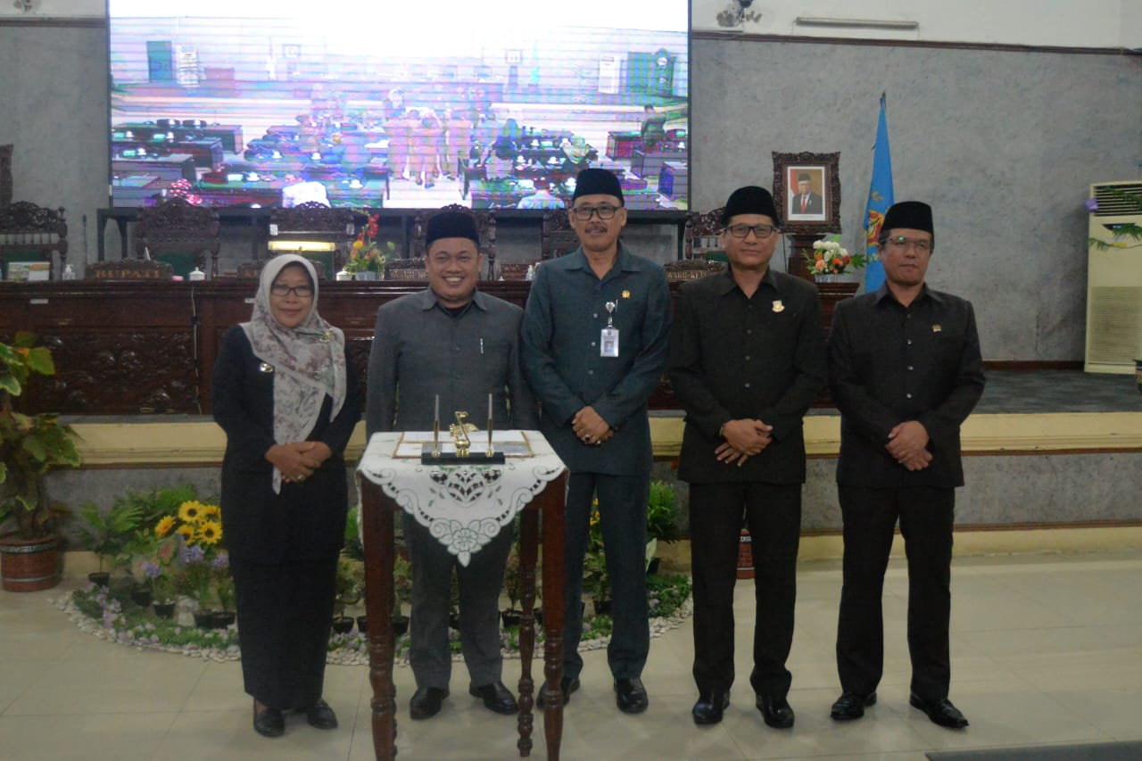  Pemberhentian Bupati dan Wakil Bupati Tegal Diumumkan DPRD, Umi Azizah: Terima Kasih 
