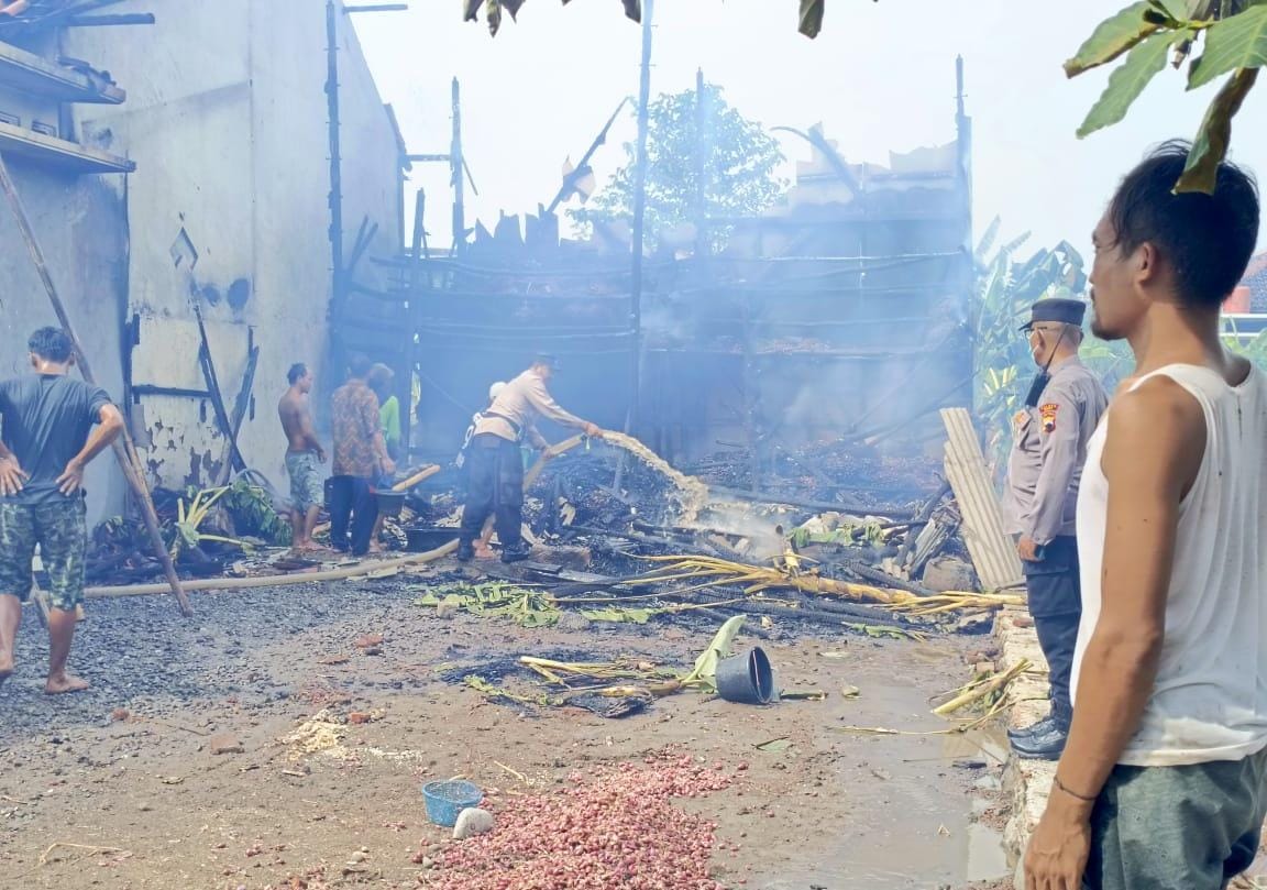 Gudang Bawang Merah di Brebes Terbakar, Api Diduga Berasal dari Tungku Pengasapan