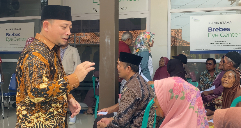 Operasi Katarak Gratis di Desa Blubuk Brebes Diacungi Jempol DPRD dan Dinkes