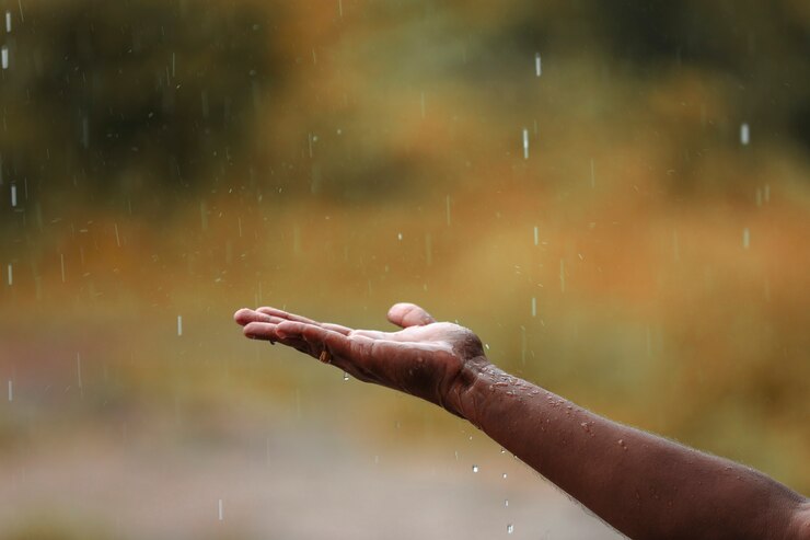 7 Mitos yang Dipercaya Bisa Mengusir Hujan, Nomor Empat Paling Aneh dan Tidak Masuk Akal