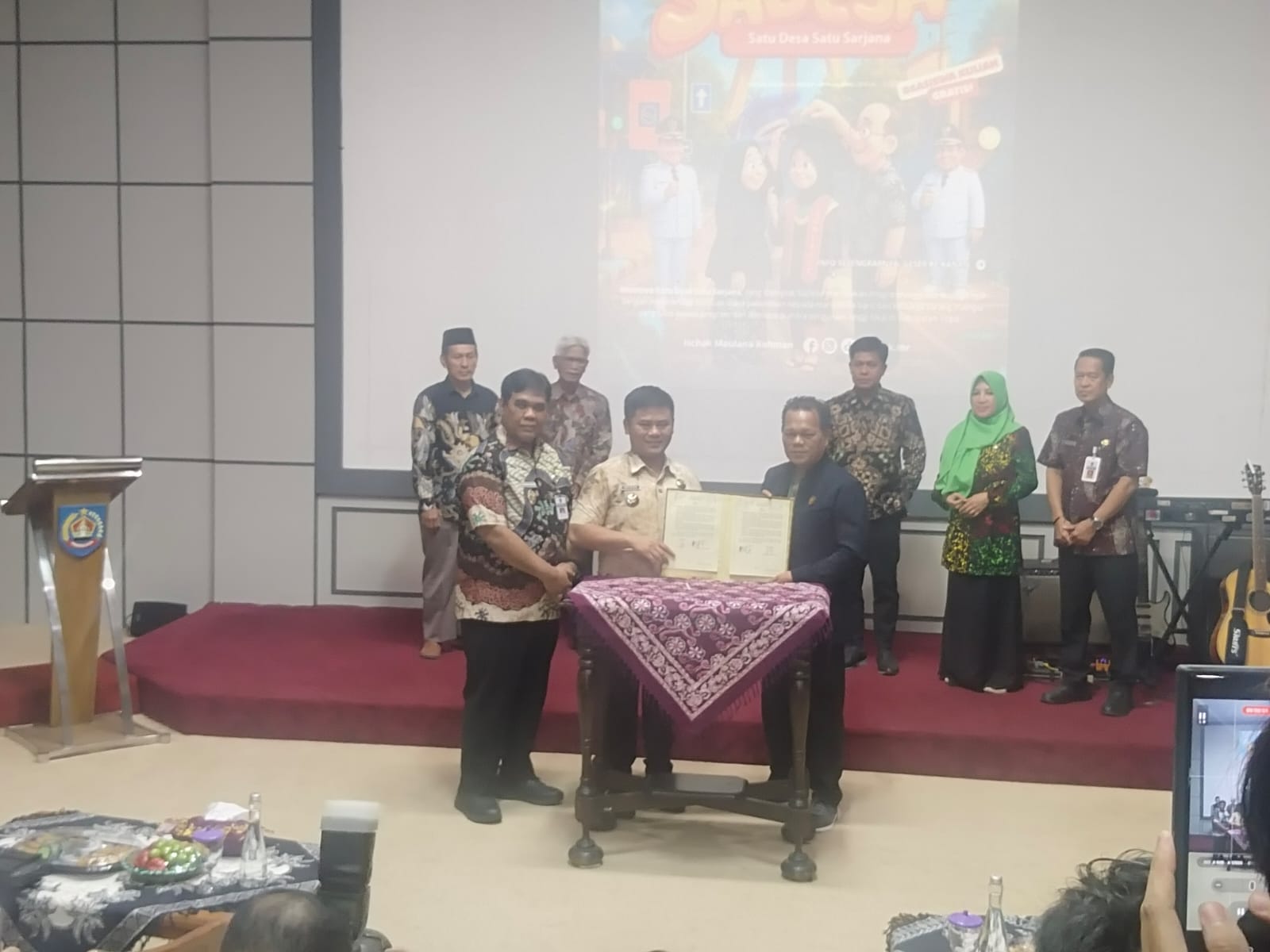 287 Warga Kabupaten Tegal Dapat Beasiswa, Pemkab Luncurkan Program Satu Desa Satu Sarjana