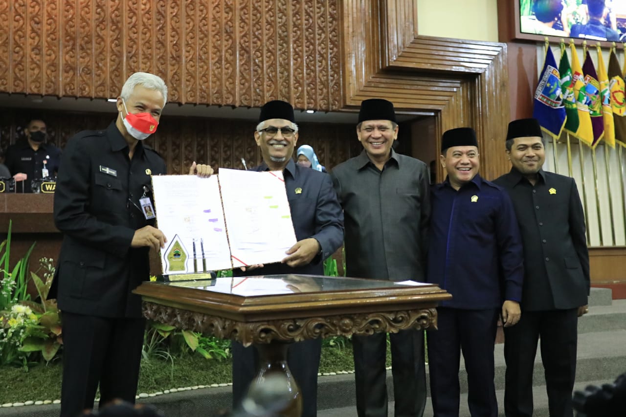 Ganjar dan DPRD Jawa Tengah Teken KUA-PPS APBD 2023