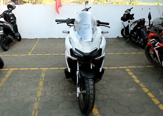 Tiga Persiapan Touring dengan Honda ADV 160 agar Perjalanan Tambah Optimal 