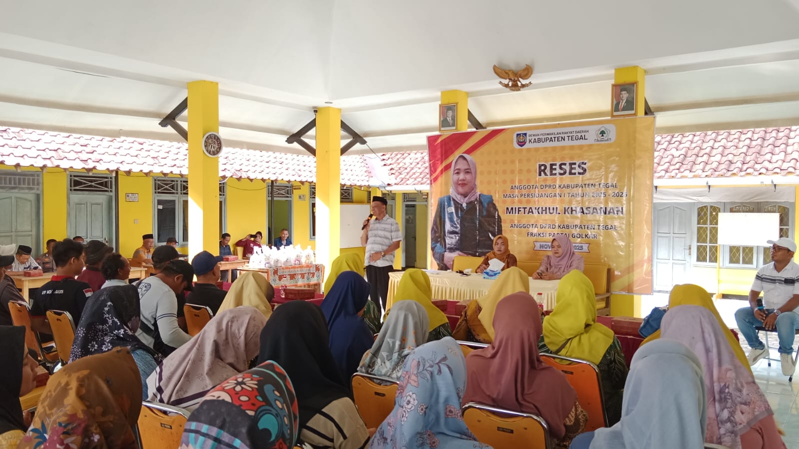  Warga Tanjungharja Tegal Desak Perbaikan Jalan yang Rusak, Keterbatasan Bankeu Mencuat   